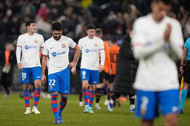 9393体育注册登录-巴萨爆冷输弱旅,这次的锅的确是哈维的